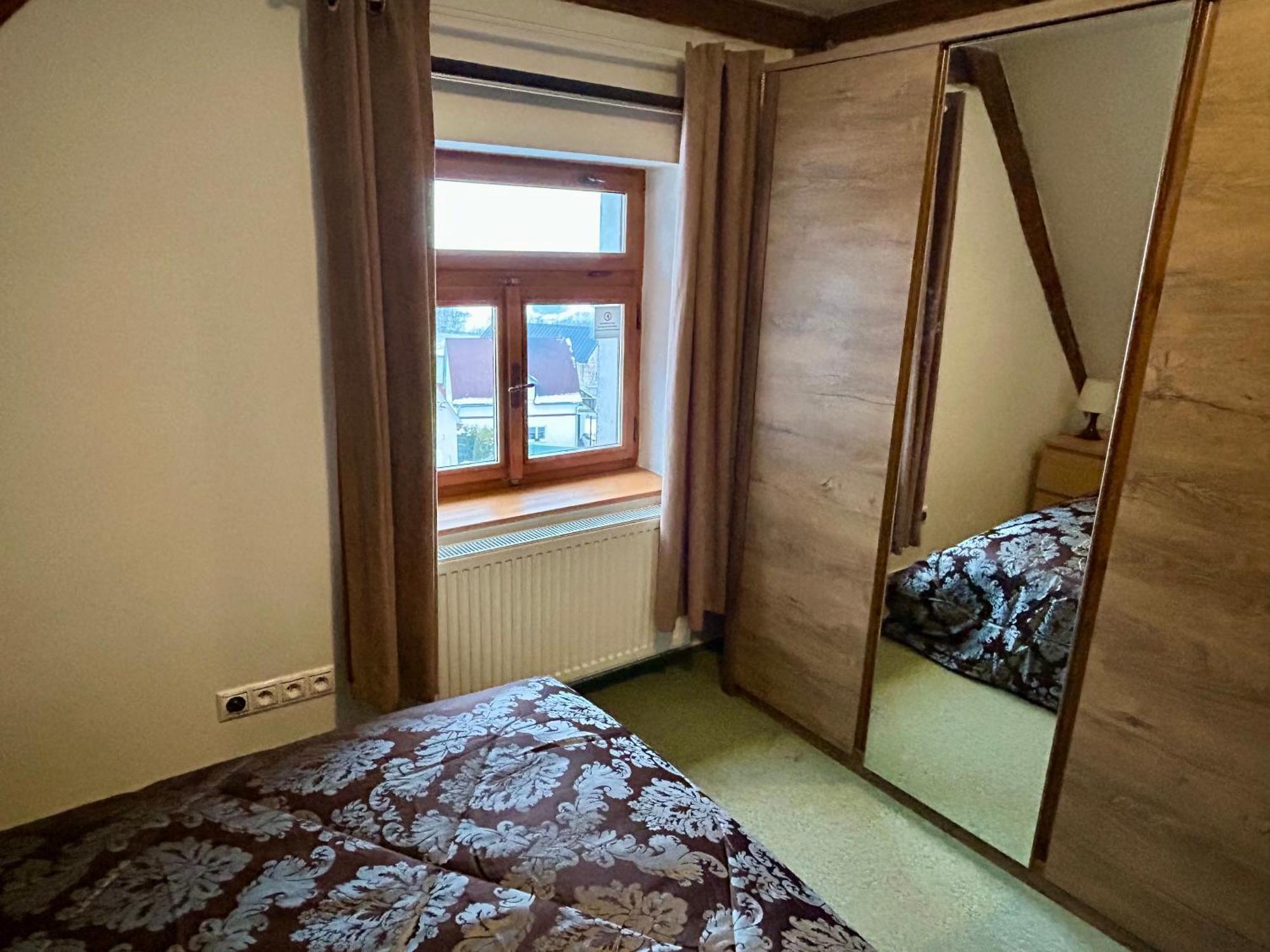 Dvur Stran & Wellness Hotel Karlovy Vary Bagian luar foto