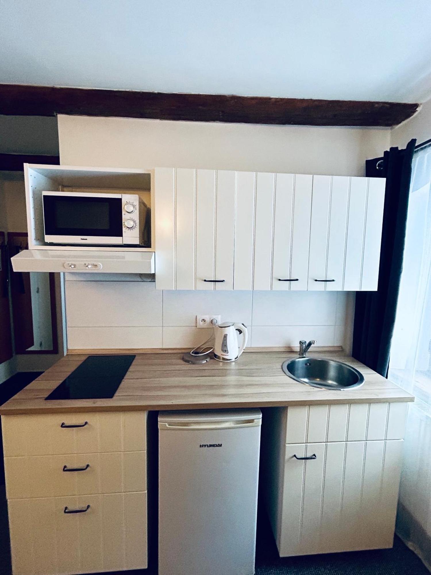 Dvur Stran & Wellness Hotel Karlovy Vary Bagian luar foto
