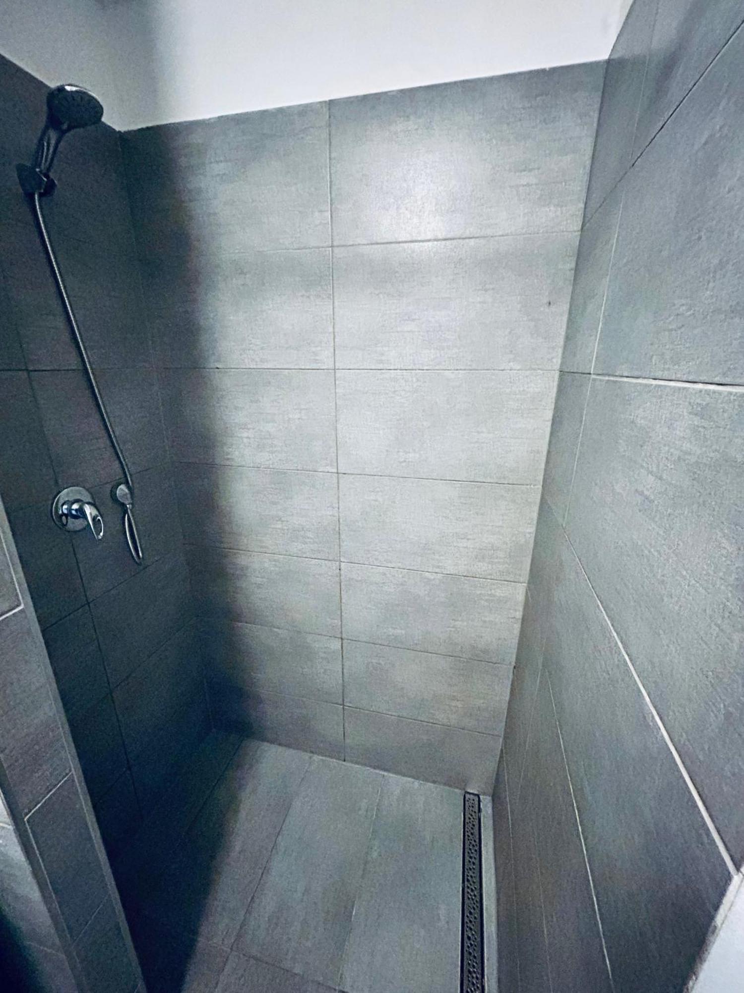 Dvur Stran & Wellness Hotel Karlovy Vary Bagian luar foto